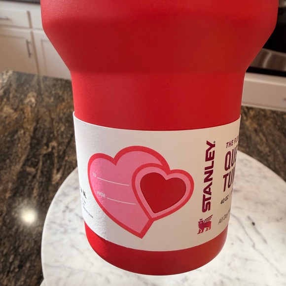 Stanley Red Heart Quencher Tumbler Valentine’s edition - Picture 2 of 6